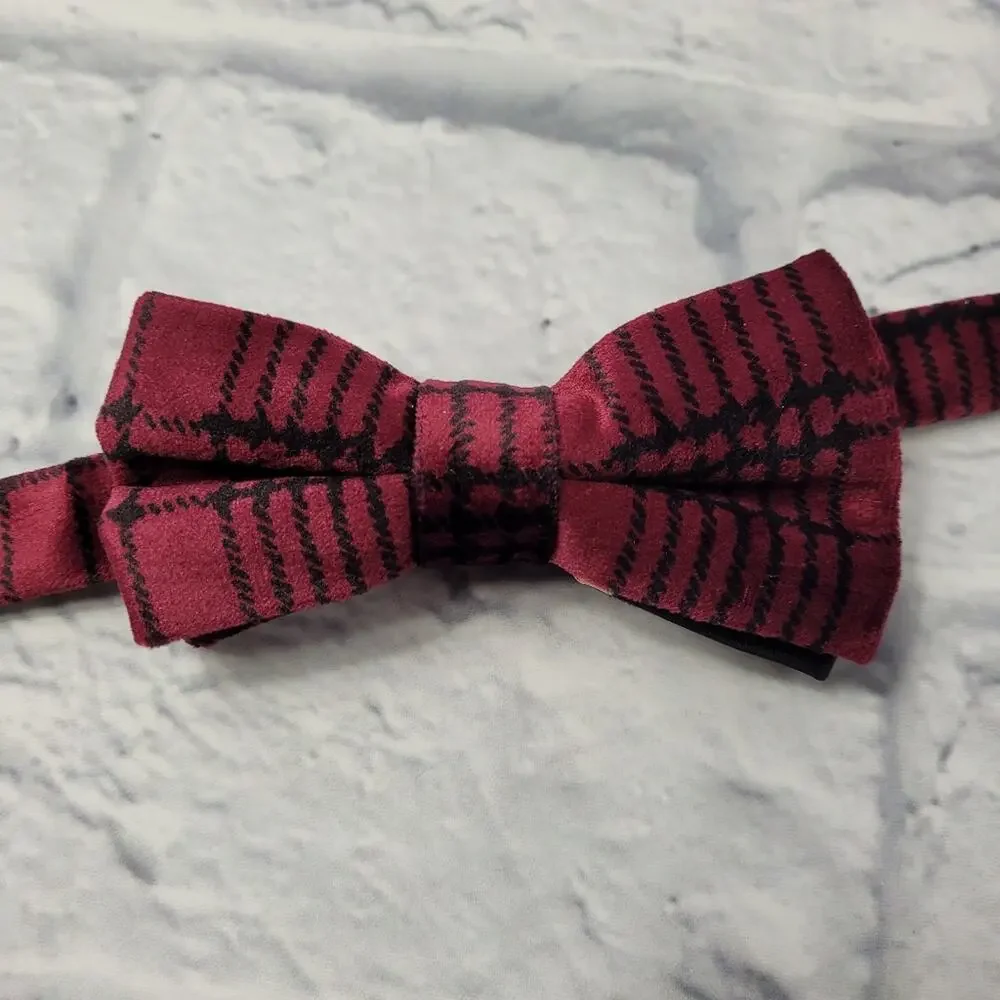 Berry Velvet Bradley Adjustable Bow Tie Holiday Houndstooth by Paisley & Gray